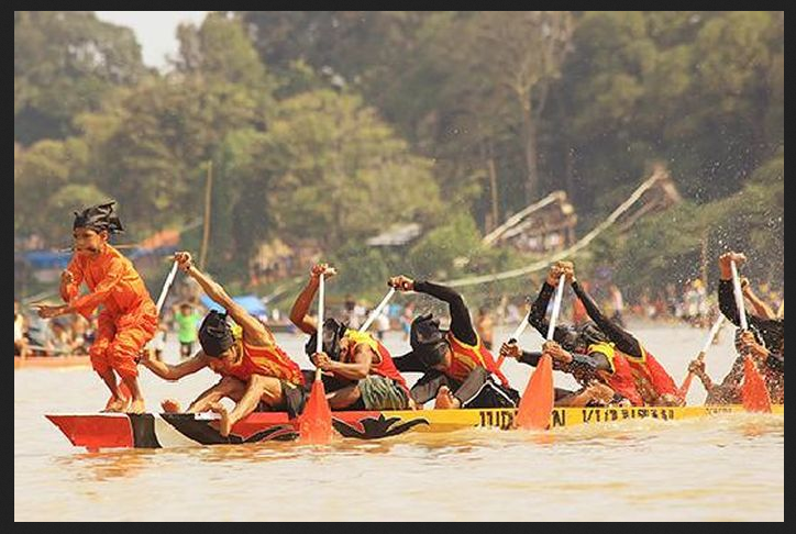 Balap perahu tradisional di riau disebut